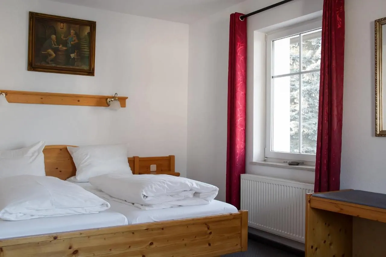 Hotel Gasthof Weisser Loewe 부르그탄