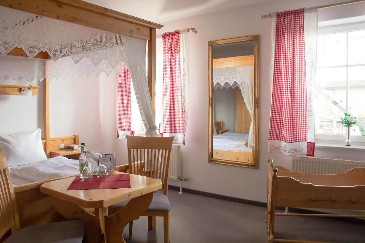 Hotel Gasthof Weisser Loewe 부르그탄